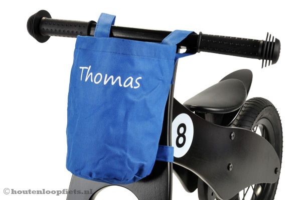 Blauwe stuurtas met eigen naam.