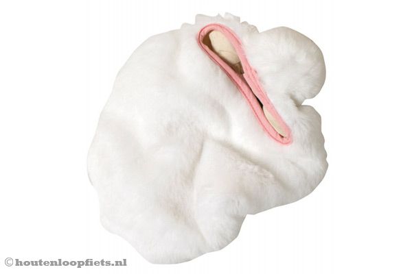 Met afneembaar zadelhoesje.