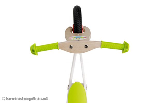 Voorzien van stuurbegrenzer.