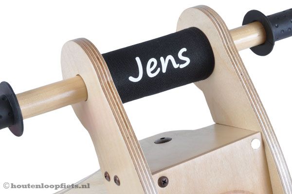 Optioneel: kinbeschermer met naam.