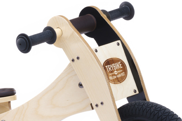 Met solide stuurmechanisme.