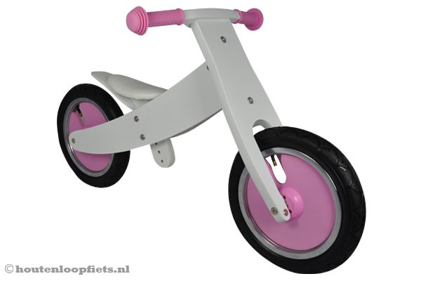 Frame in lage stand. ( laagste zadelstand 30 cm. )