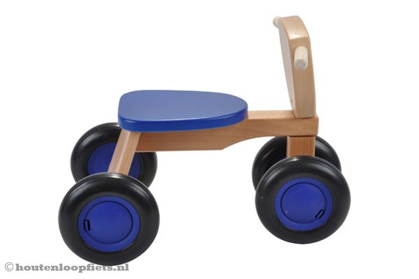 Zijkant van de Road Star blauw.